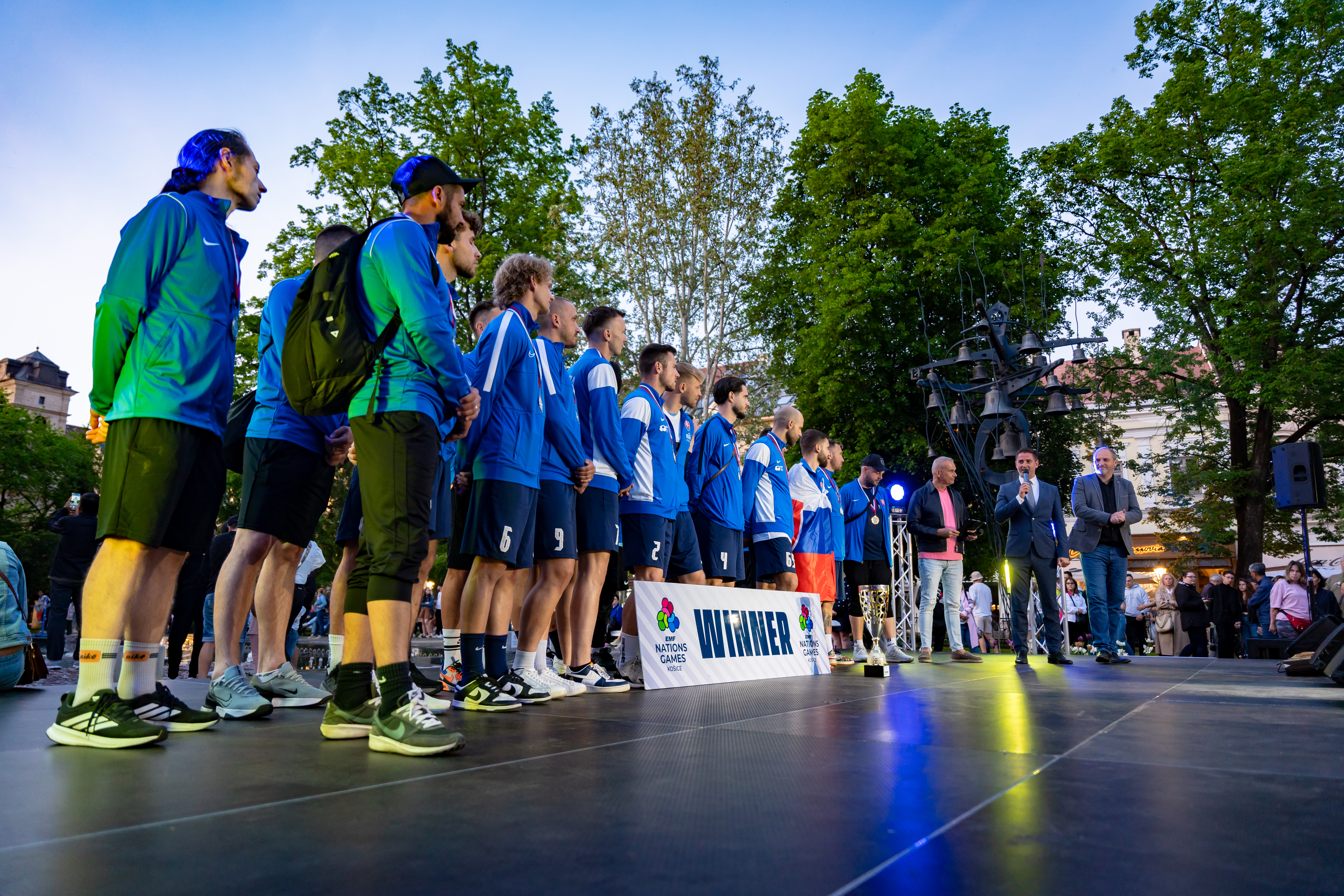 Slovenska reprezentacia zdravi Kosice-11